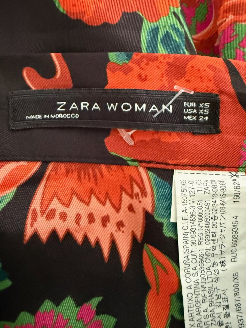 ZARA Floral Midi Skirt Asymmetric Hem Size XS - Picture 7 of 9